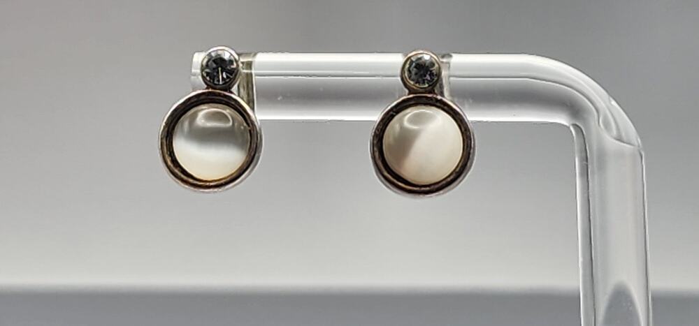 Vintage Gray Cat Eye Moonglow Cabochon Rhinestone Silver Tone Earrings